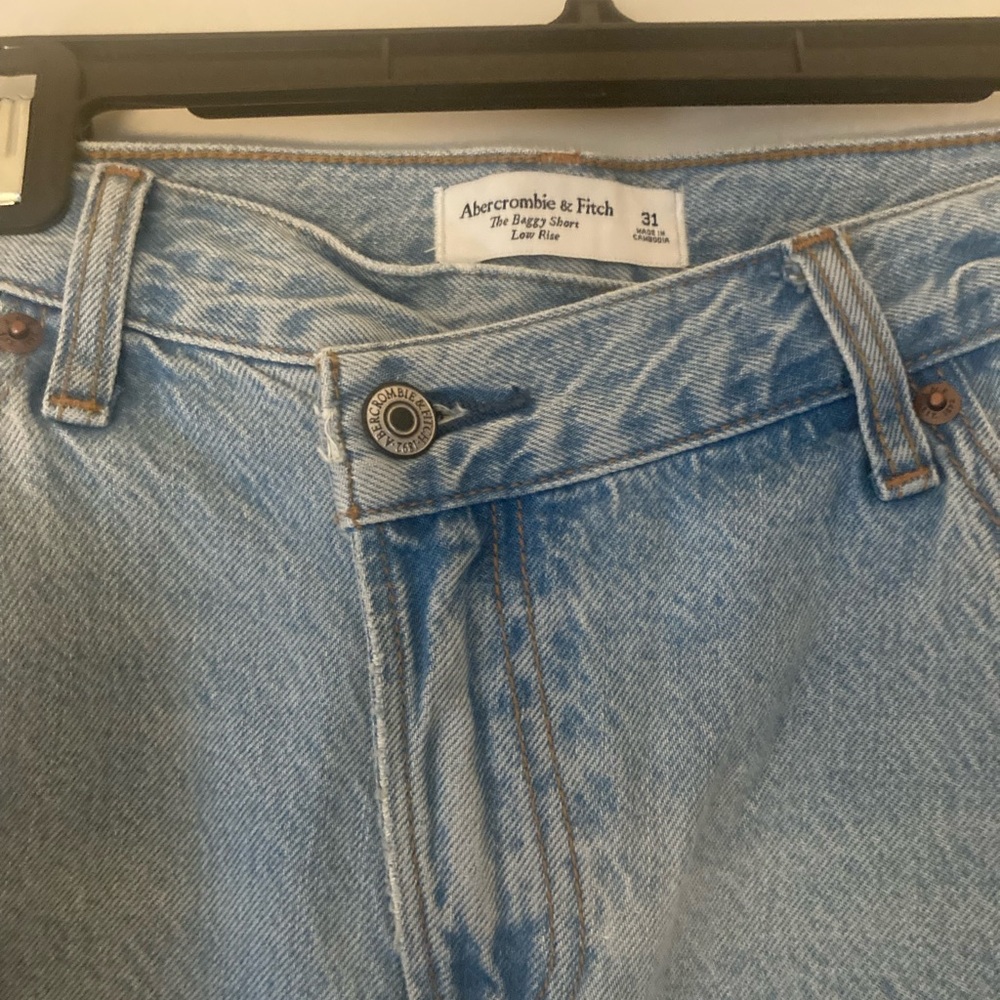 NWOT Abercrombie & Fitch Light Blue Jean Shorts - Picture 2 of 2